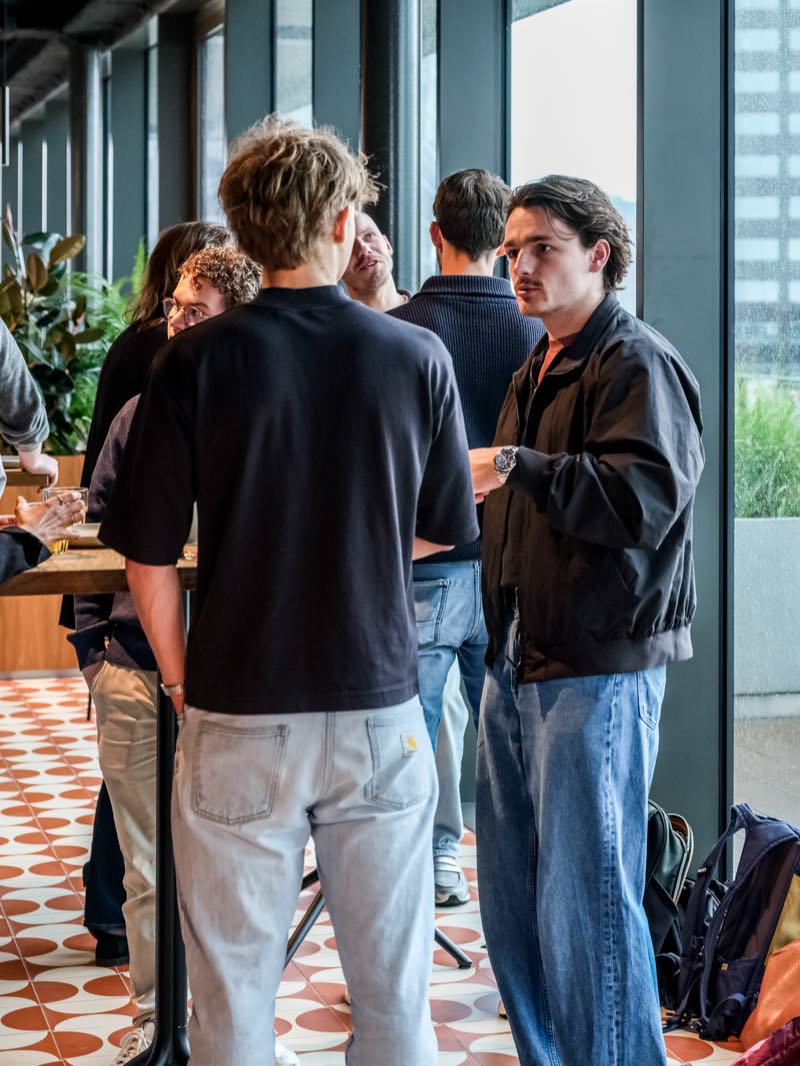 Luuk in gesprek met ondernemers